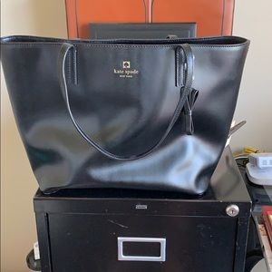Kate Spade Tote with matching wallet